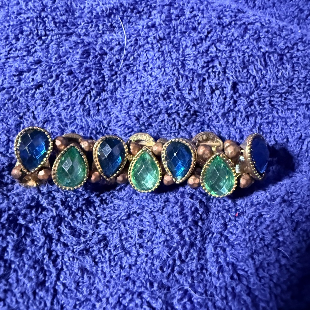 Elegant Stretch Blue Bracelet